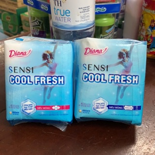 Gói 8 Miếng Băng Vệ Sinh Diana Cool Fresh Siêu Mỏng