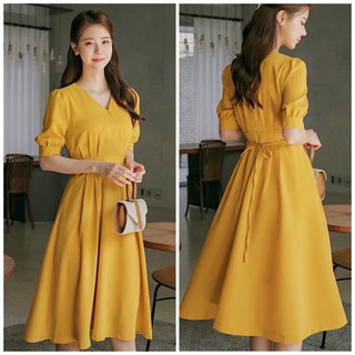 Đầm vàng bo eo v2
