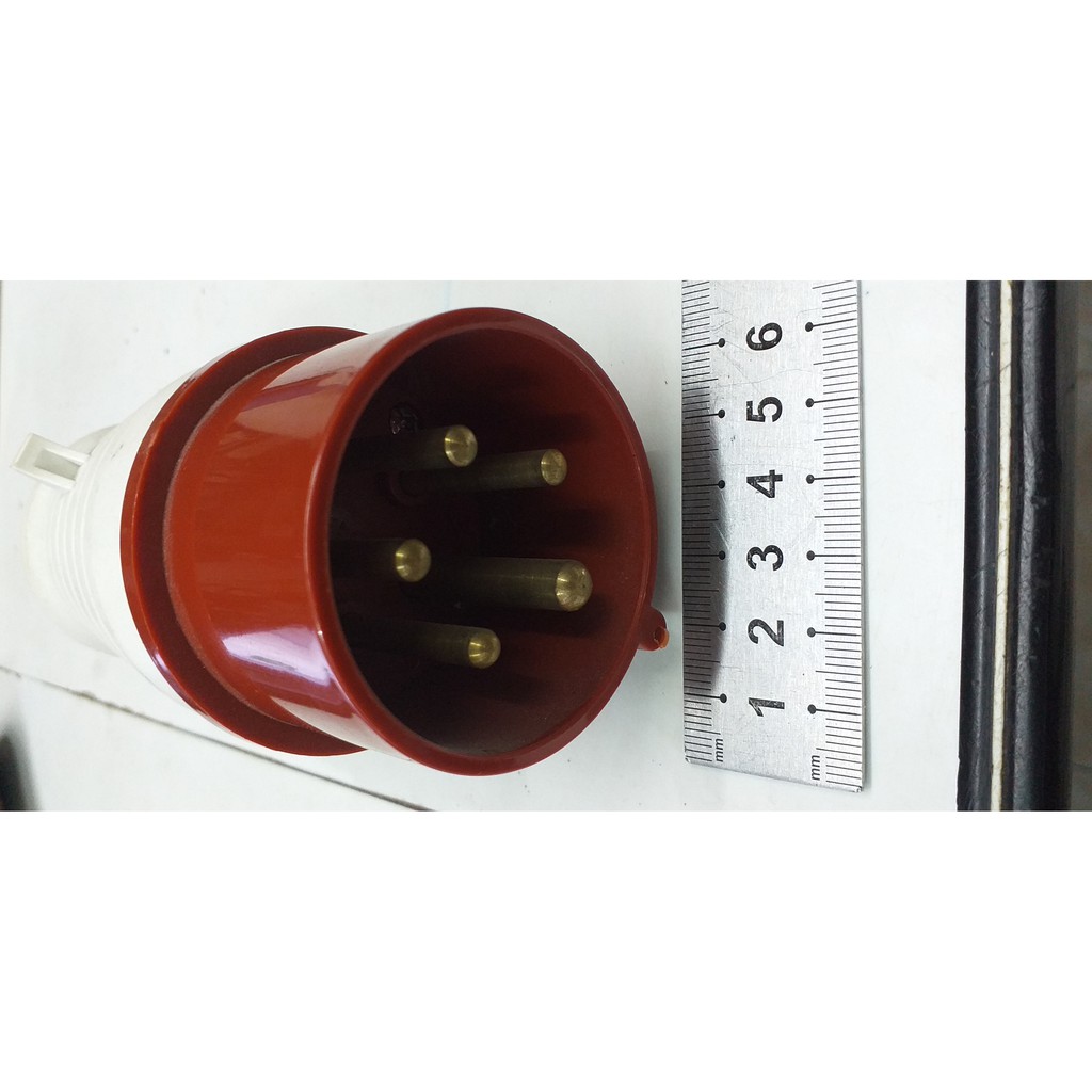 PHÍCH CẮM ĐIỆN 5 CHẤU 16A LOẠI TỐT TAIWAN SF-015