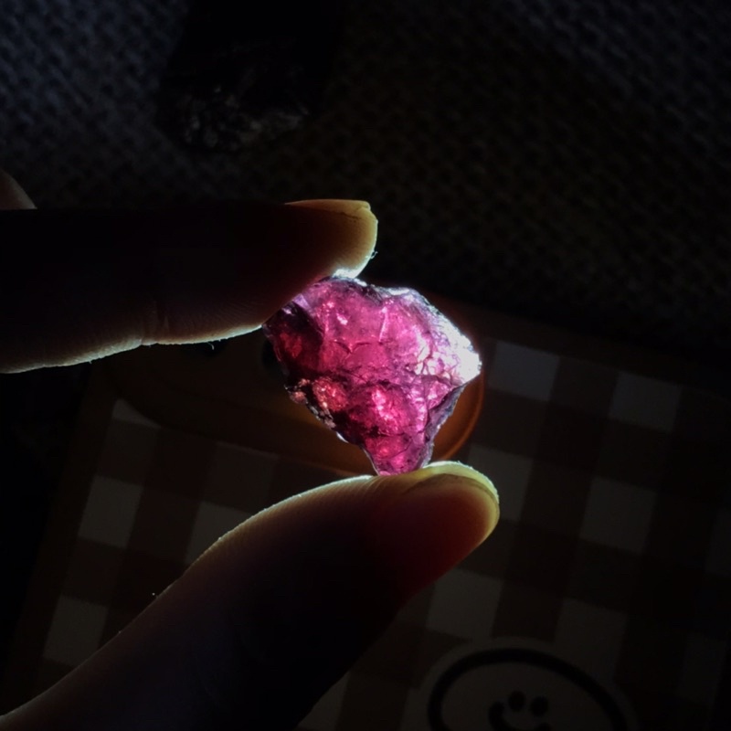 Đá phong thuỷ Garnet Ngoc Hong Lựu size to sưu tầm, trang trí,...