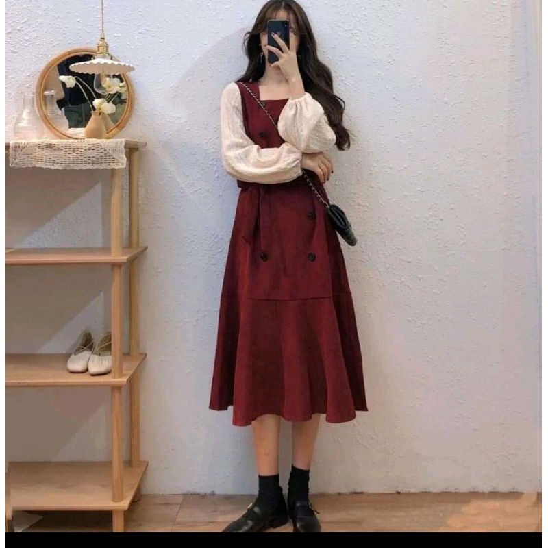 Váy đỏ phối len