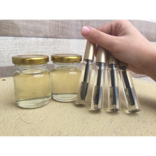 Dầu dừa chuốt mi mini tiện dụng
