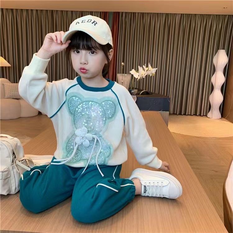 [Babycat] Hàng Có Sẵn Bộ Quần Áo Sweater Đính Kim Sa Hình Gấu Phong Cách Nhật Bản Hàn Quốc Mùa Thu Mới 2022 Cho Bé Gái­Bộ Quần Áo Thời Trang Dạo Phố Năng Động