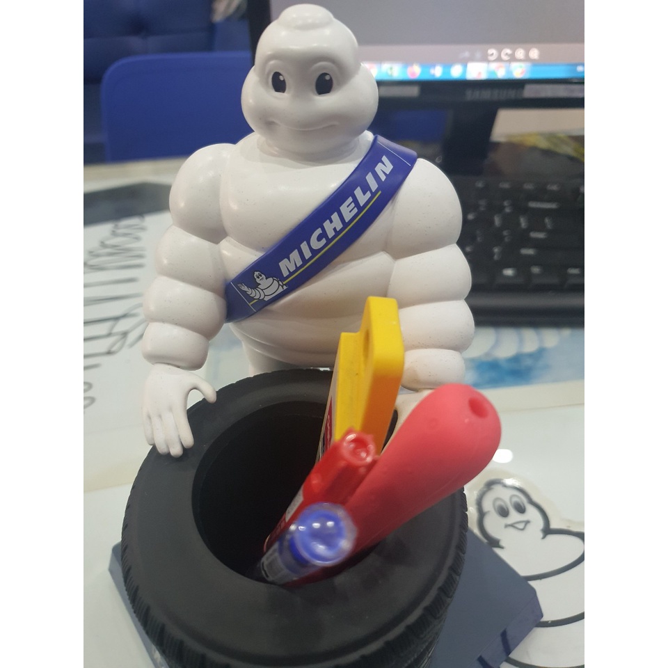 ỐNG ĐỰNG BÚT MICHELIN MAN