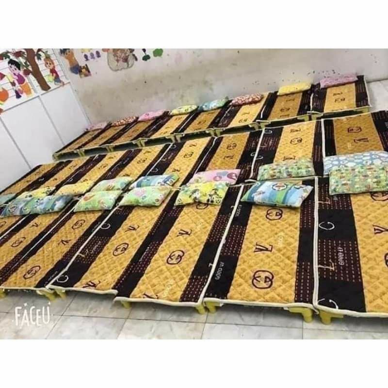 Thảm nỉ trải giường cho bé, giường lưới