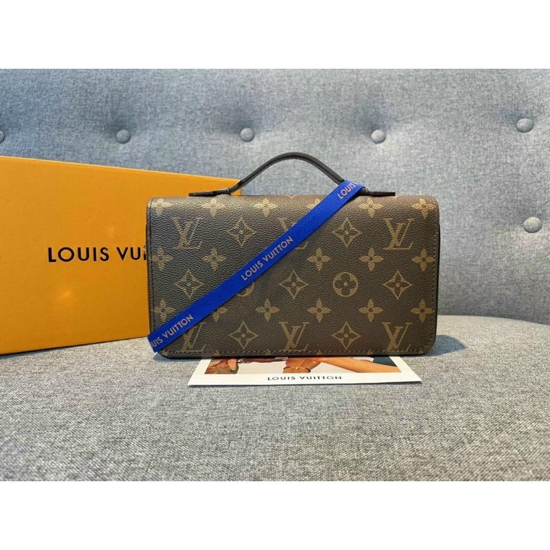 Clutch / ví cầm tay