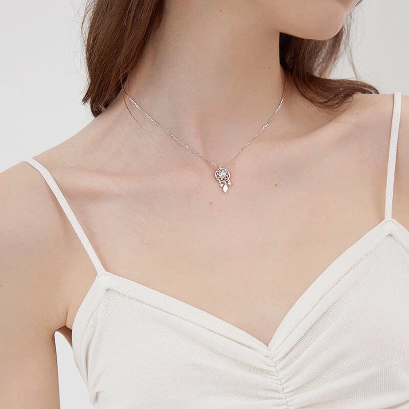 1 Vòng Cổ Choker Hình Dreamcatcher Rỗng Màu Bạc Thanh Lịch Cho Nữ