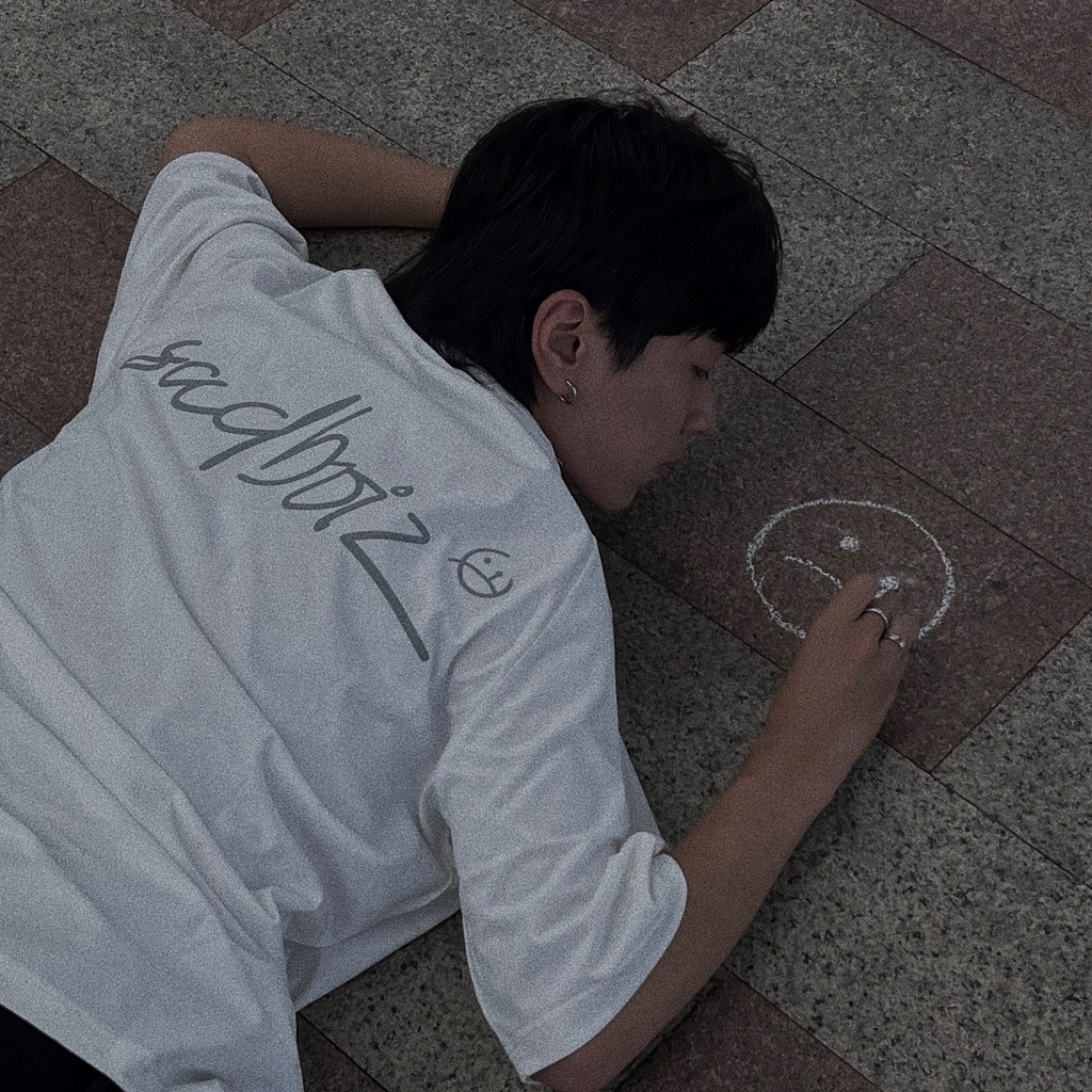 Áo thun Sadboiz Lowkey Tee màu trắng unisex nam nữ form rộng tay lỡ 40kg đến 90kg vải cotton dày mịn full tag AL208