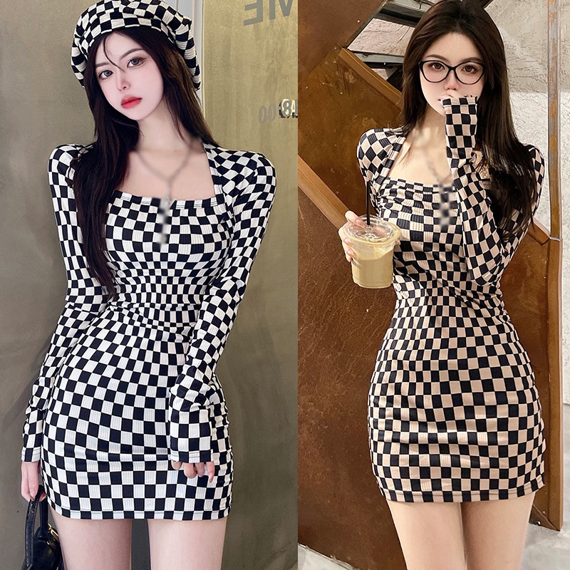 Đầm Body Tay Dài Hoạ Tiết Kẻ Sọc Thiết Kế Ôm Sát Tôn Dáng