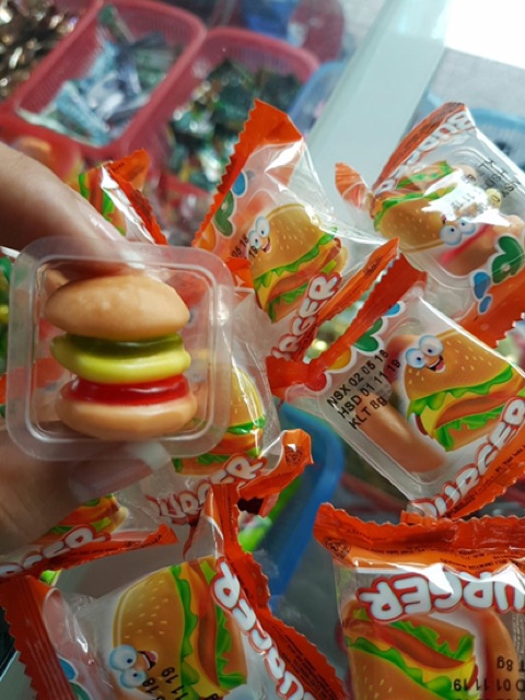 KẸO DẺO YUPI HAMBURGER GÓI 12 cái