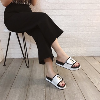 Dép ny đế bánh mỳ