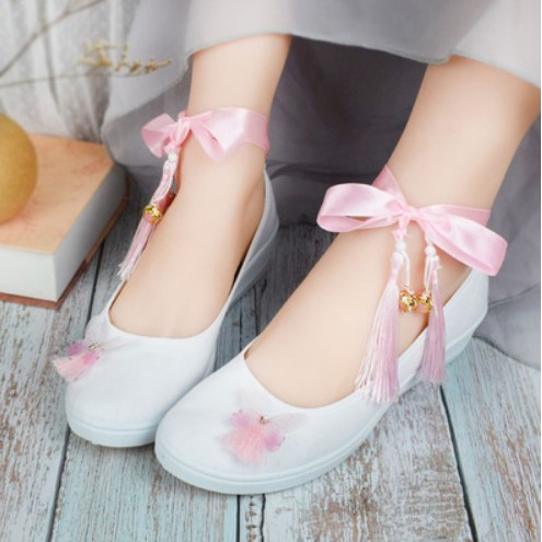 Giày thêu sinh viên phong cách Trung Hoa