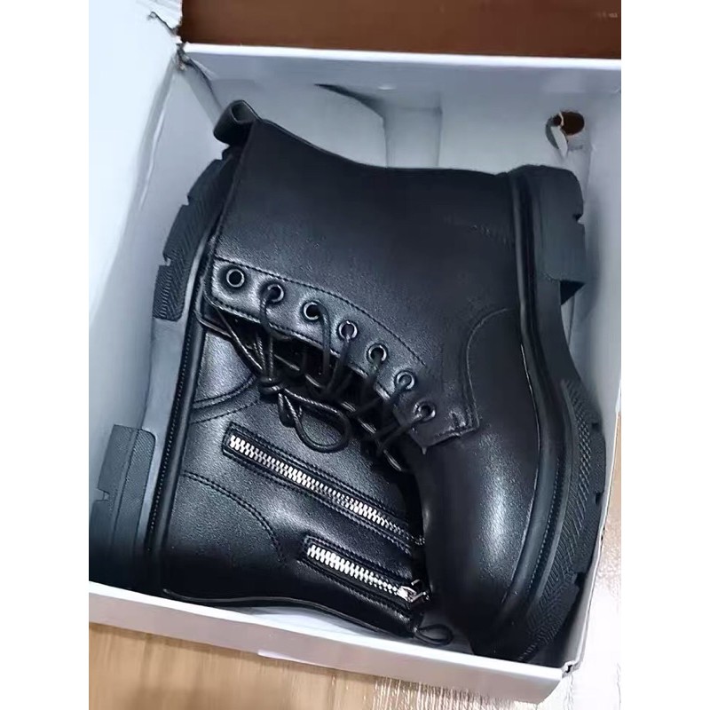(Sẵn hàng) Boots Martin nữ, bốt buộc dây nữ có hai khoá sườn | BigBuy360 - bigbuy360.vn