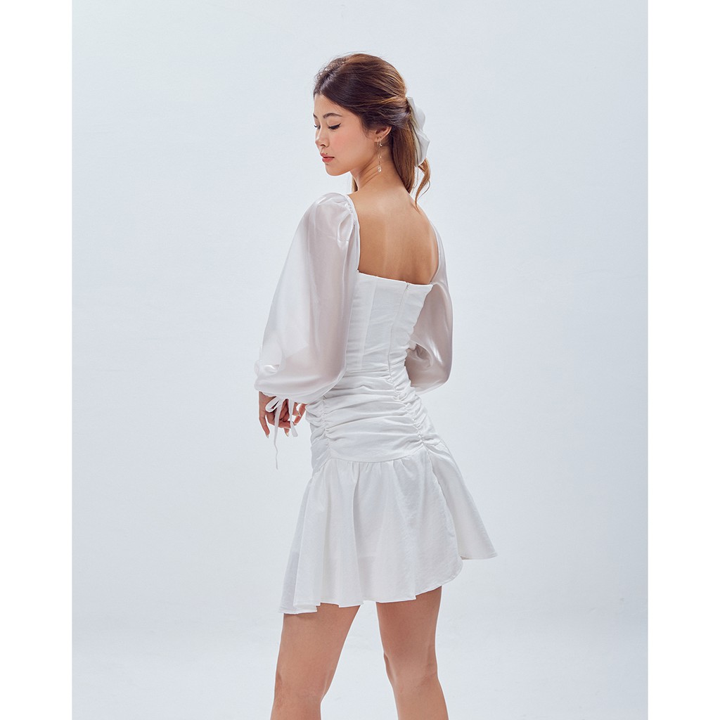 Đầm ôm SheByShj x Mẫn Tiên tay phồng xoắn ngực - Juliette Dress | BigBuy360 - bigbuy360.vn