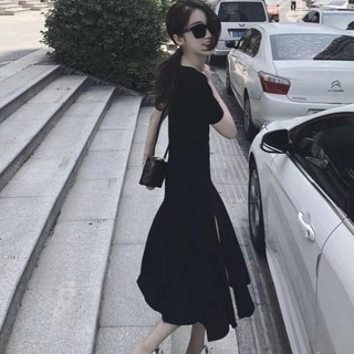 Đầm Nữ Ngắn Tay Màu Đen