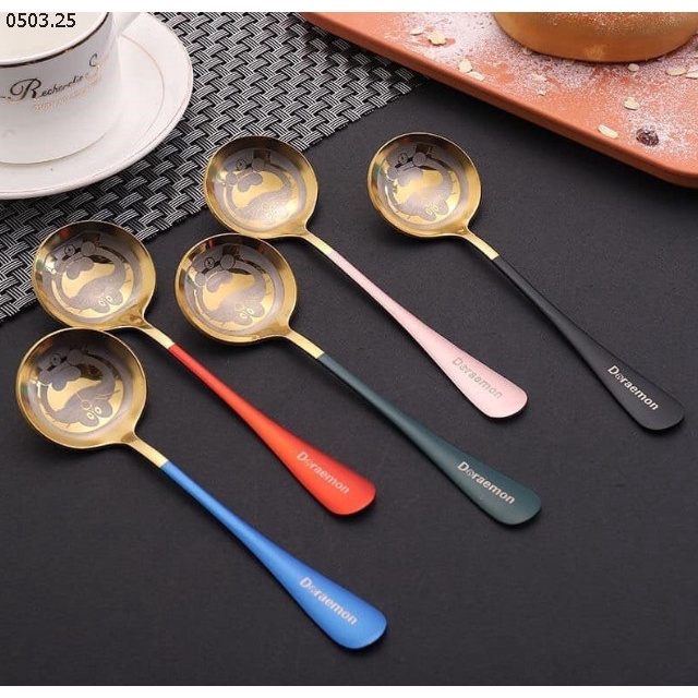 Thìa mạ vàng khắc hình Doraemon inox 401 cán màu cao cấp, muỗng ăn doremon