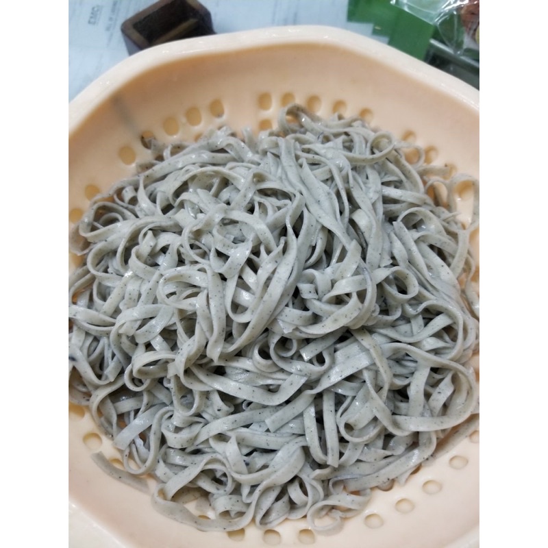 Mì mè đen hữu cơ Le Brothers gói 200g (mỳ mè đen)