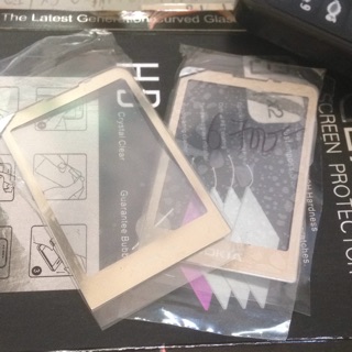 Mặt kính, mica Nokia 6700C/6700 vàng(tặng kèm dán dệm kính)