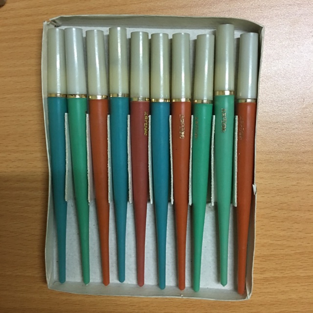 Bút chấm cổ