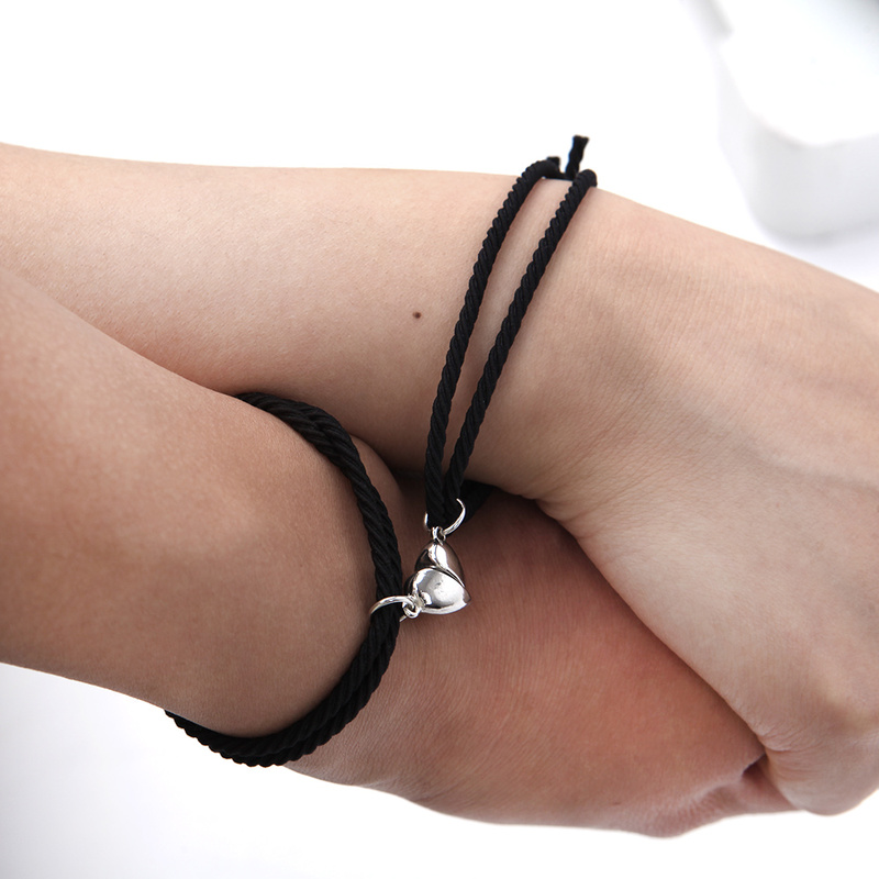 Set 2 vòng tay dây thừng mặt hình trái tim từ tính thời trang cho cặp đôi