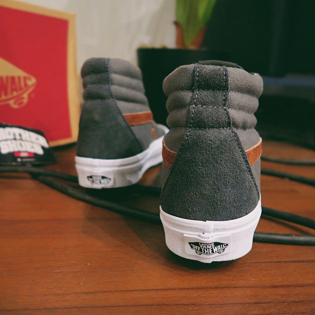 Giày Thể Thao Vans Sk8 Cổ Cao Màu Xám / Trắng Trẻ Trung Năng Động