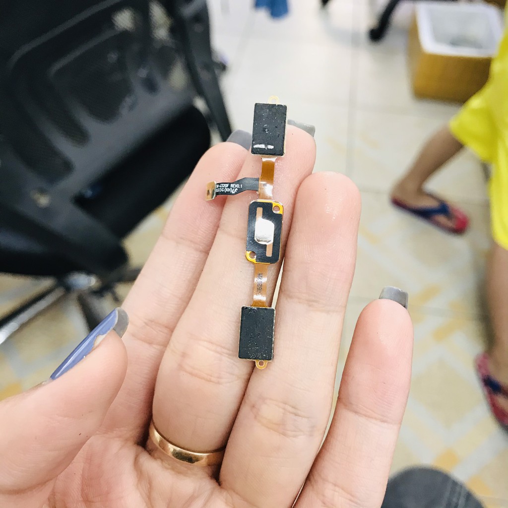 Dây phím home back , đa nhiệm Samsung J320 zin bóc máy , bảo hành lỗi