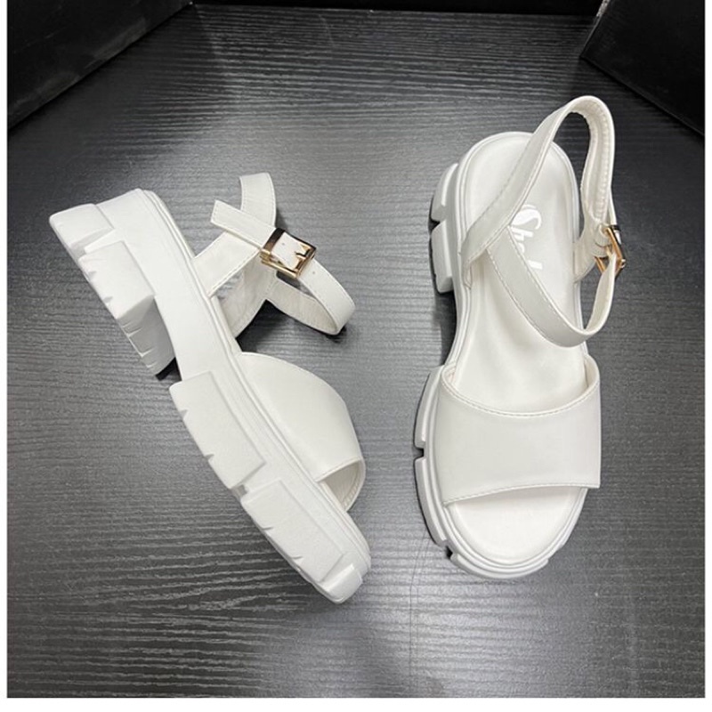 Sandal màu trắng - nhiều mẫu . xuất uk