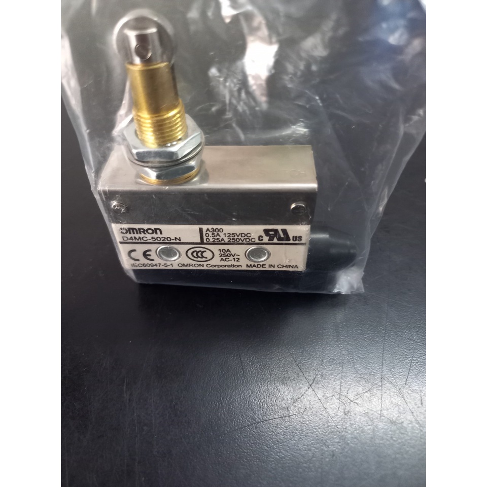 Công tắc hành trình D4MC-5020-N