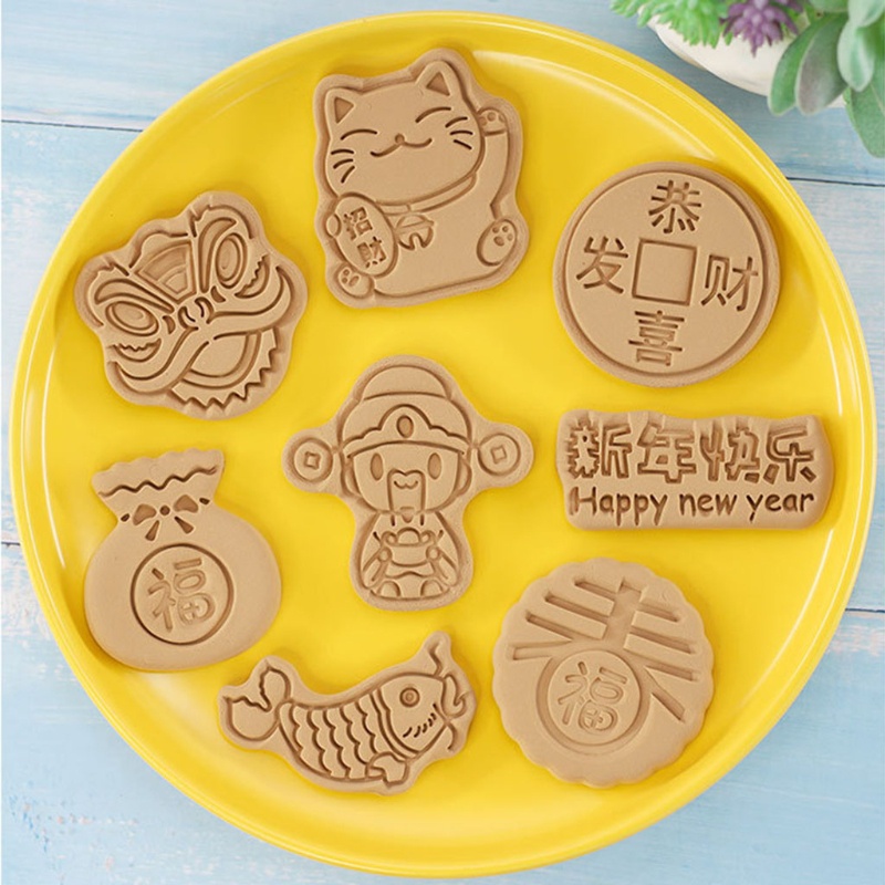 QQ Bộ 8 Khuôn Cắt Bánh Quy Bằng Nhựa Thiết Kế Dễ Thương Tiện Dụng DIY