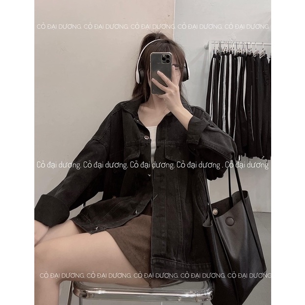 Áo khoác bò túi tag da