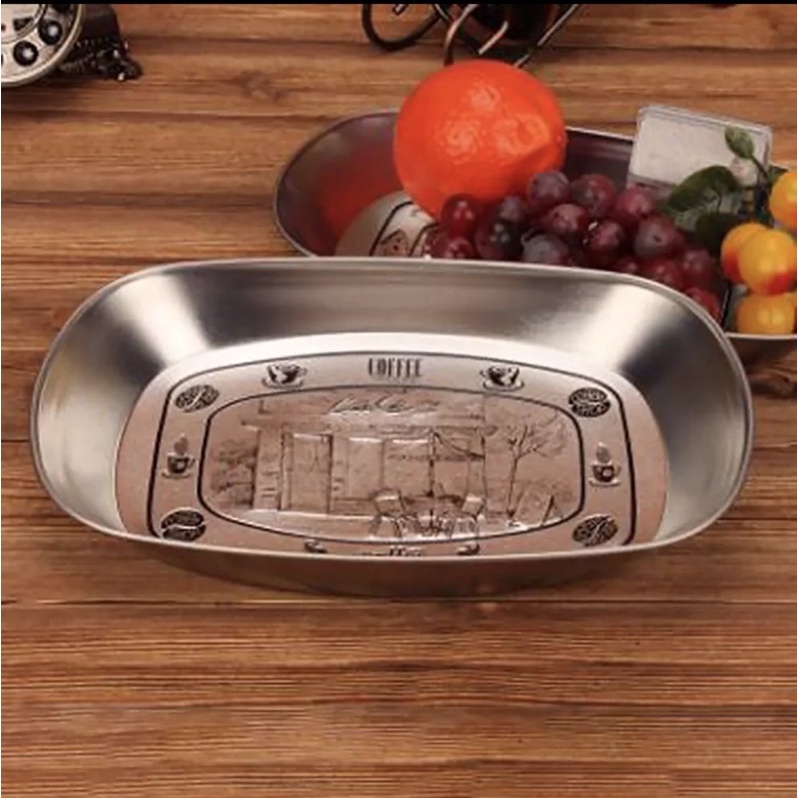 Đĩa bầu dục thiếc khắc chìm hoa văn rất đẹp, nhiều mẫu hoạ tiết