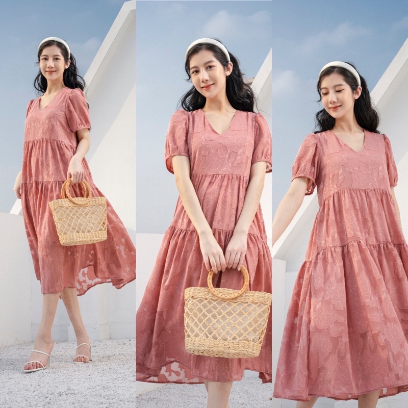 Đầm Voan Ren Nổi Cổ V Dáng Suông Tầng Phom Rộng Có Sẵn 2 Gam Màu Siêu HOT Năm Nay