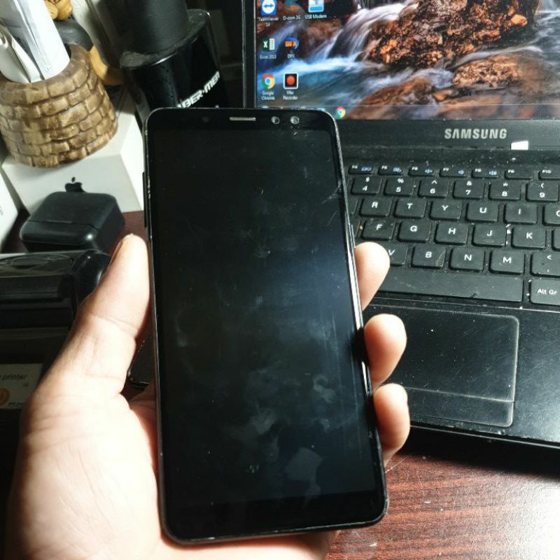 xác điện thoại Samsung A8-2018