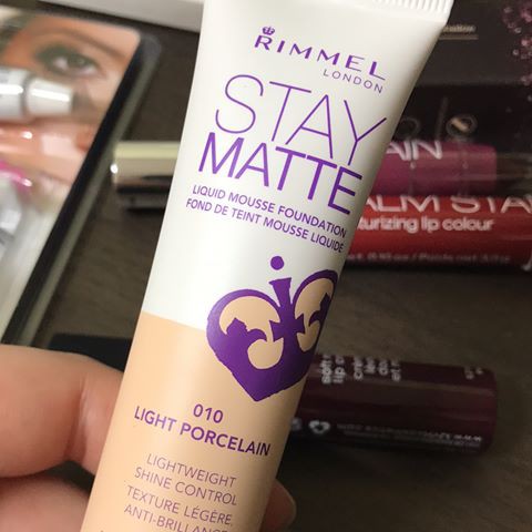 Kem nền Rimmel Stay Matte UK