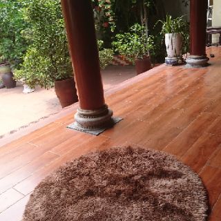 Thảm lông trải sàn dạng hình tròn