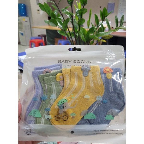 Tất cho bé trai bé gái từ 1-5 tuổi mới nhất năm 2021