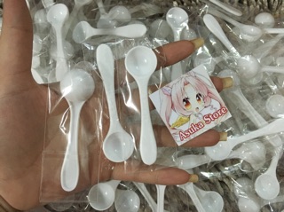 Dụng cụ làm son