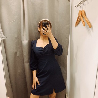ĐẦM ĐEN NHÚN NGỰC  [ có ẢNH THẬT]