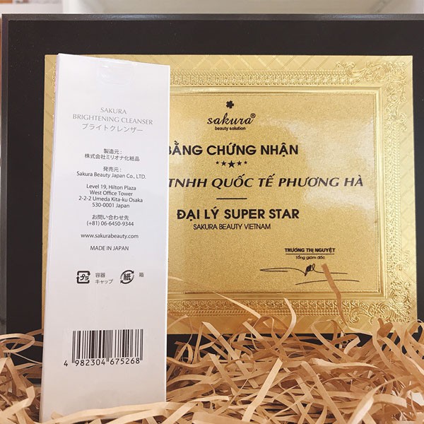 Sữa rửa mặt sạch sâu, dưỡng trắng da Sakura Brightening Cleanser 100ml