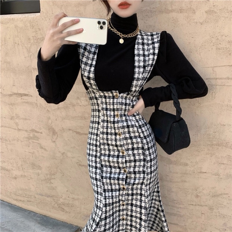 SET YẾM VÁY DẠ TWEED ĐUÔI CÁ DÁNG DÀI HOẠ TIẾT KẺ CẢO VÀ ÁO THUN TAY BỒNG NHẸ CỔ BA PHÂN