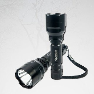 Đèn pin siêu sáng C8
