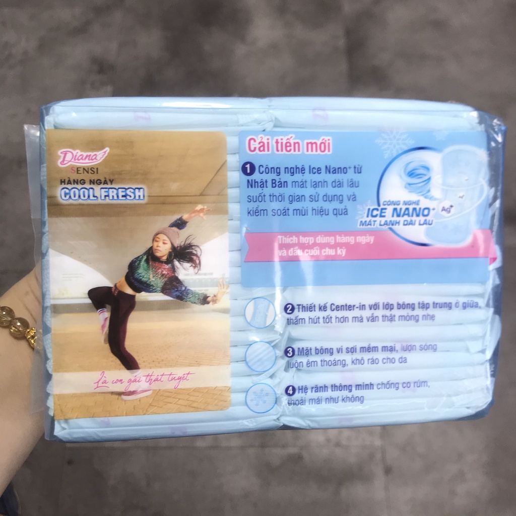 Băng vệ sinh hàng ngày DIANA Sensi Cool Fresh - bvs diana 40 Miếng Xanh Dương