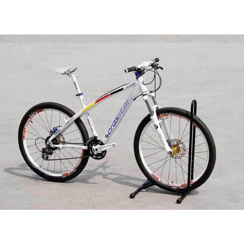 Giá giữ xe đạp chữ U/ Giá trưng bày xe đạp chữ U