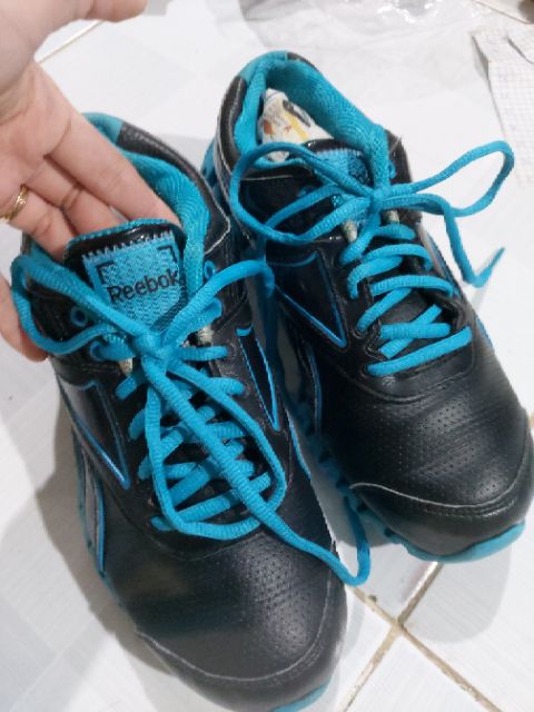 Giày thể thao nữ hiệu si chuẩn | BigBuy360 - bigbuy360.vn