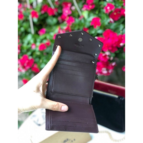TNS - Ví Nữ Nhỏ cầm tay nắp nhọn có ngăn để tiền dài small wallet-màu đen nắp đính đá sang chảnh