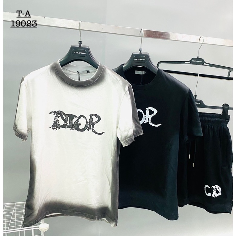 Bộ cộc tay loang chữ in ngực