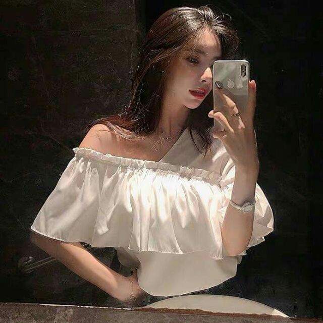 Áo lệch vai ulzzang