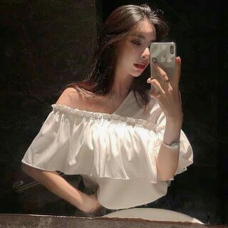 Áo lệch vai ulzzang