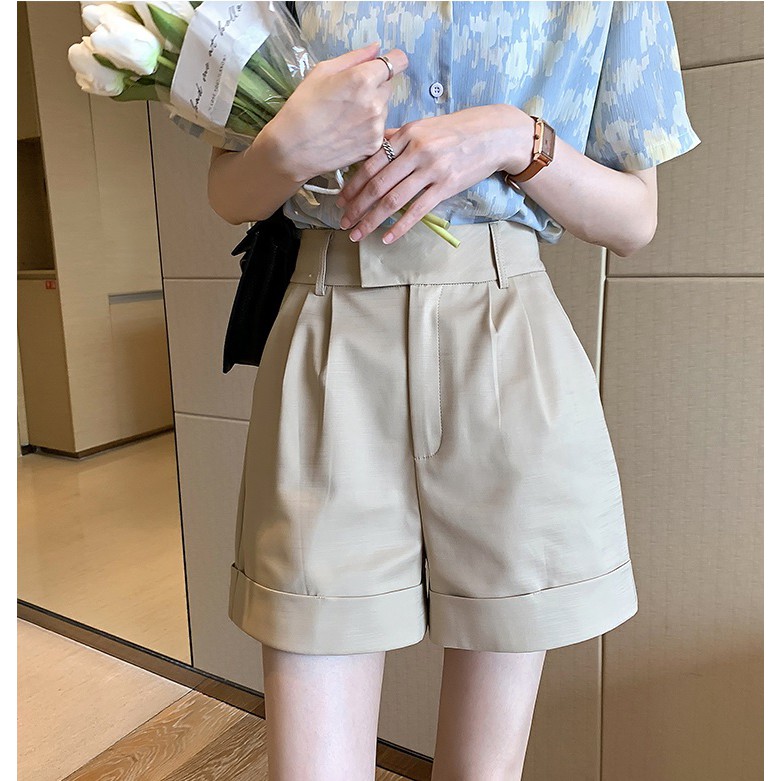 Quần short nữ lưng cao , ngang đùi , vải cao cấp thoàng mát , Mặc thoải mái không kén tuổi , dễ phối đồ