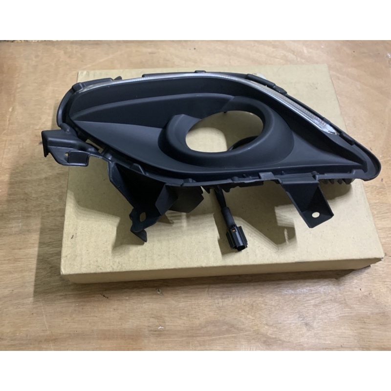 Ốp đèn gầm mazda 6